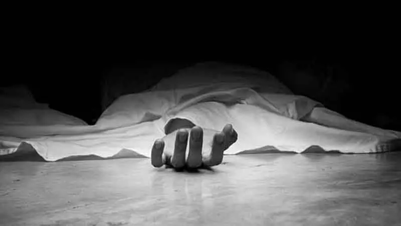 Thane : दिवा में कंस्ट्रक्शन साइट के पास पानी की टंकी में गिरने से बच्ची की मौत Thane : दिवा में कंस्ट्रक्शन साइट के पास पानी की टंकी में गिरने से बच्ची की मौत
