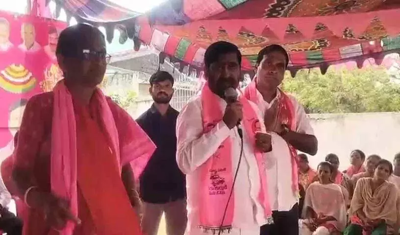 Suryapeta अभियान के दौरान जगदीश रेड्डी ने कांग्रेस पर हमला बोला Suryapeta अभियान के दौरान जगदीश रेड्डी ने कांग्रेस पर हमला बोला