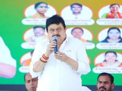 नगर निगम चुनावों में राजनीति पर विवाद, बीजेपी ने तेलंगाना CM को घेरा नगर निगम चुनावों में राजनीति पर विवाद, बीजेपी ने तेलंगाना CM को घेरा