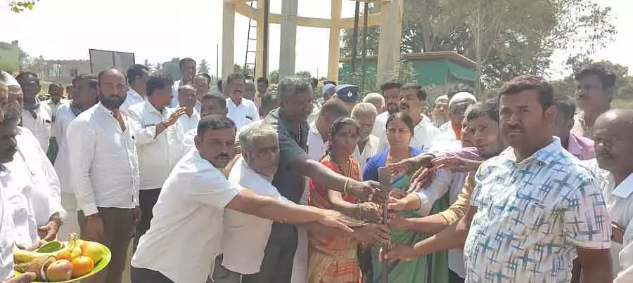 ग्रामीण सड़कों के विकास पर जोर : Rupakala Shashidhar ग्रामीण सड़कों के विकास पर जोर : Rupakala Shashidhar