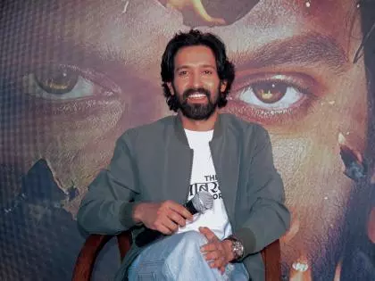Vikrant Massey ने ‘रामायण’ में रिप्लेस किए जाने के दावों का खंडन किया Vikrant Massey ने ‘रामायण’ में रिप्लेस किए जाने के दावों का खंडन किया