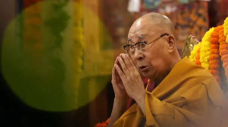 Dalai Lama के ऑफिस ने सोशल मीडिया पर किए जा रहे दावों को बंद करने के लिए कदम उठाया Dalai Lama के ऑफिस ने सोशल मीडिया पर किए जा रहे दावों को बंद करने के लिए कदम उठाया
