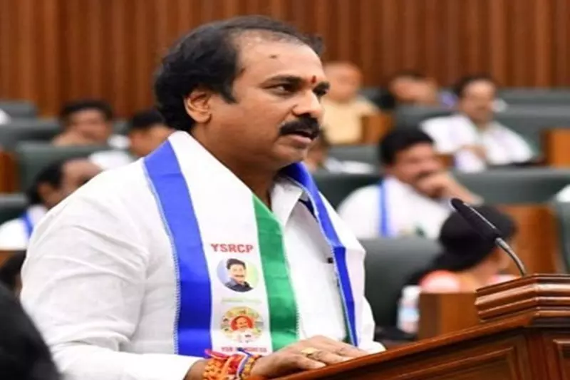 YSR कांग्रेस का आरोप, चंद्रबाबू नायडू कर रहे हैं लड्डू मुद्दे का इस्तेमाल YSR कांग्रेस का आरोप, चंद्रबाबू नायडू कर रहे हैं लड्डू मुद्दे का इस्तेमाल