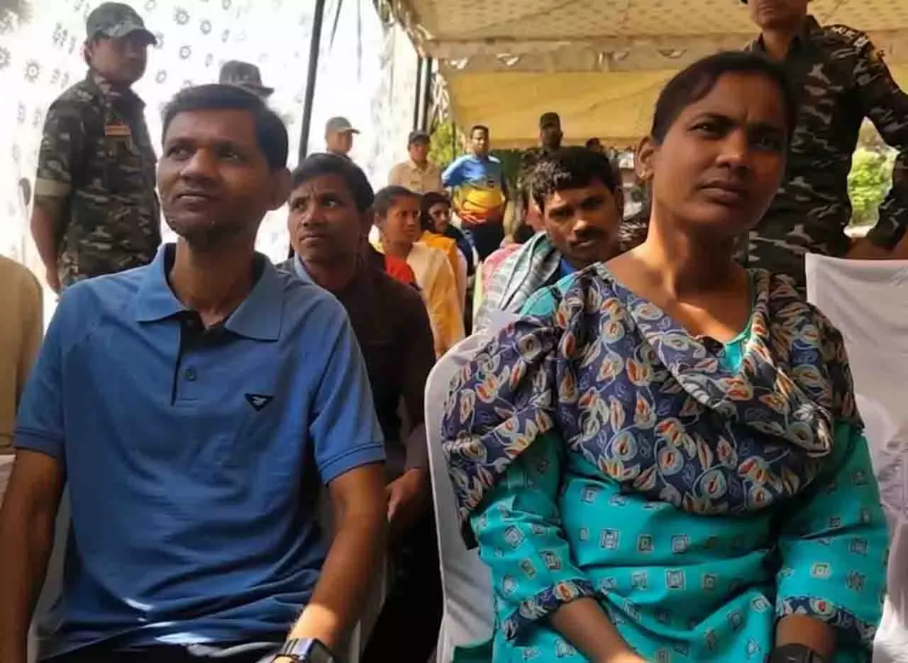 Odisha: माओवादी नेता ने साथी से लोकतंत्र अपनाने की अपील की Odisha: माओवादी नेता ने साथी से लोकतंत्र अपनाने की अपील की