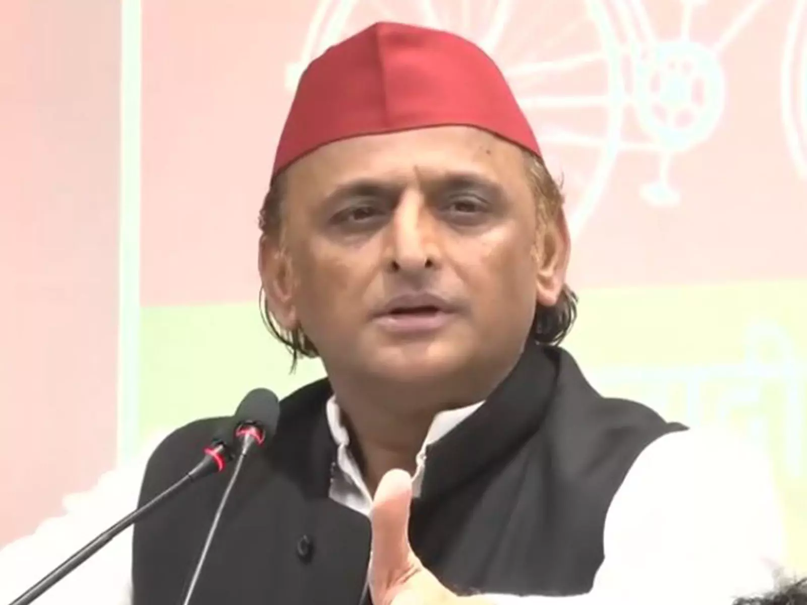 Akhilesh Yadav: केंद्रीय बजट गरीबों के बजाय बहुराष्ट्रीय कंपनियों के पक्ष में Akhilesh Yadav: केंद्रीय बजट गरीबों के बजाय बहुराष्ट्रीय कंपनियों के पक्ष में