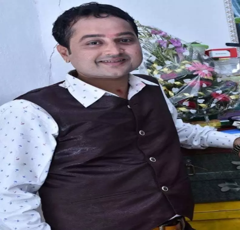 स्वास्थ्य व्यवस्था की घोर लापरवाही, निमोनिया से पीड़ित युवक की मौत स्वास्थ्य व्यवस्था की घोर लापरवाही, निमोनिया से पीड़ित युवक की मौत