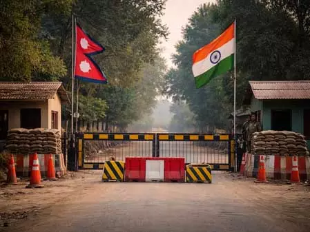 नेपाल चुनाव: भारत के साथ सीमा चौकियां 72 घंटे के लिए बंद रहेंगी नेपाल चुनाव: भारत के साथ सीमा चौकियां 72 घंटे के लिए बंद रहेंगी