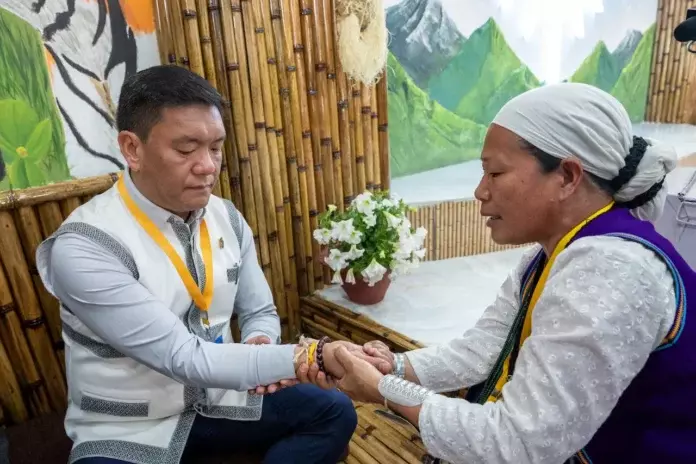Arunachal: अगर हम अपनी जड़ें खो देते हैं, तो हम अपनी पहचान खो देते हैं: CM Arunachal: अगर हम अपनी जड़ें खो देते हैं, तो हम अपनी पहचान खो देते हैं: CM