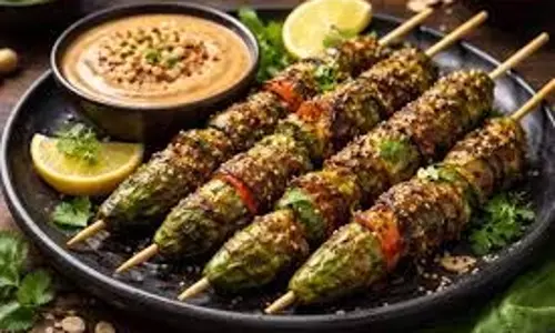 Parwal Satay Recipe: मिनटों में बनने वाली परवल की सबसे यूनिक और टेस्टी रेसिपी Parwal Satay Recipe: मिनटों में बनने वाली परवल की सबसे यूनिक और टेस्टी रेसिपी