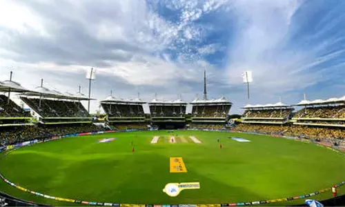 Tamil Nadu : क्रिकेट फैंस से सीटी ज़ब्त की गई Tamil Nadu : क्रिकेट फैंस से सीटी ज़ब्त की गई