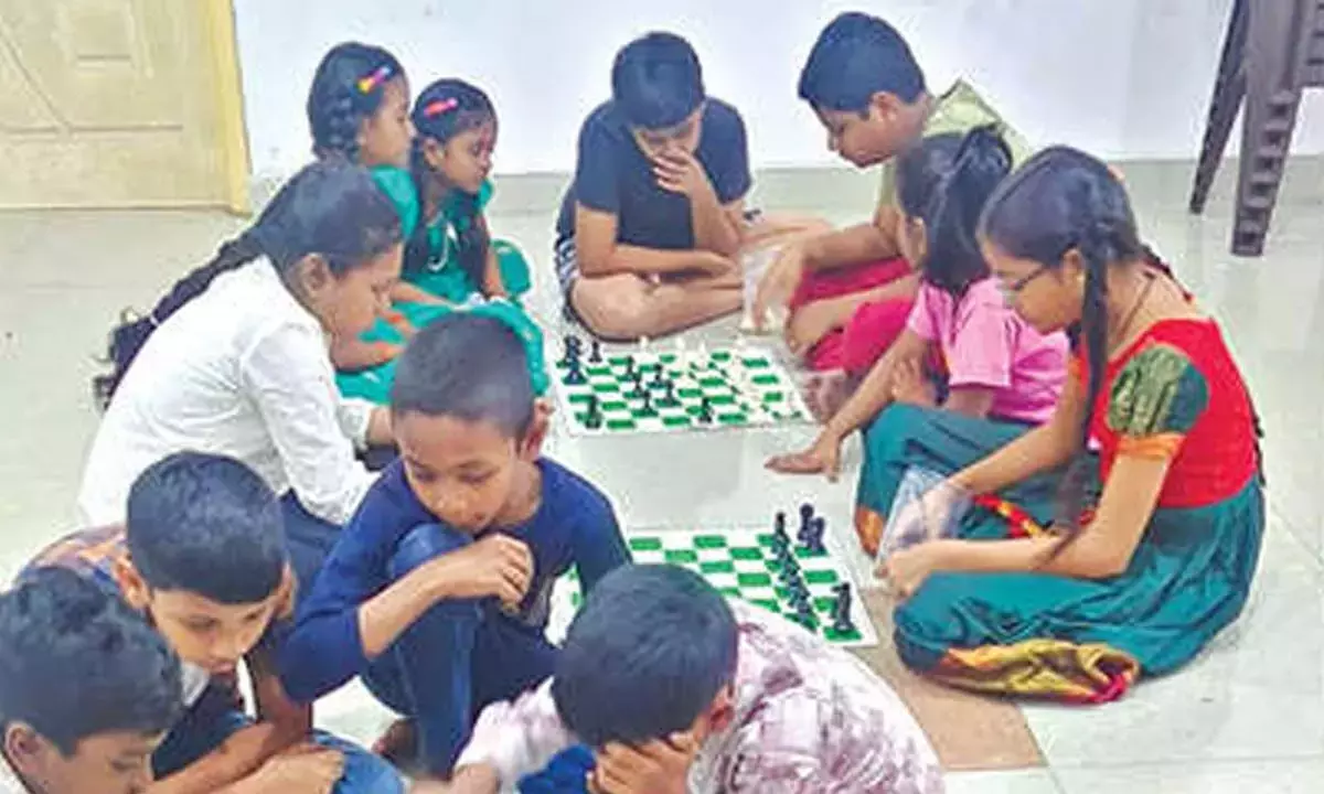 Andhra: टैगोर लाइब्रेरी में मुफ़्त शतरंज कोचिंग