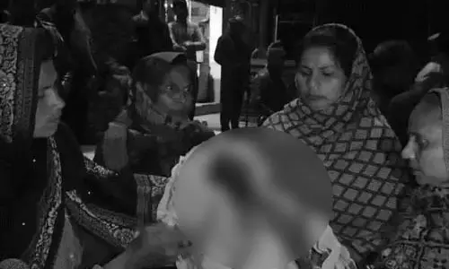 नवजात की जलकर मौत, ICU सील अस्पताल में जमकर हंगामा, पढ़ें पूरा मामला