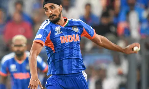 टी20 विश्व कप: टॉप 10 गेंदबाजों में एक भी भारतीय नहीं, अर्शदीप बना सकते हैं शीर्ष 5 में जगह टी20 विश्व कप: टॉप 10 गेंदबाजों में एक भी भारतीय नहीं, अर्शदीप बना सकते हैं शीर्ष 5 में जगह