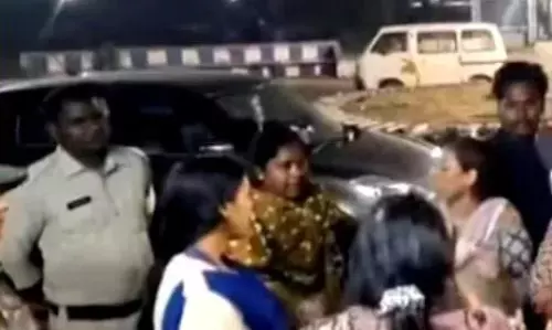 Kharagpur: खड़गपुर अस्पताल में लापरवाही पर तोड़फोड़ Kharagpur: खड़गपुर अस्पताल में लापरवाही पर तोड़फोड़