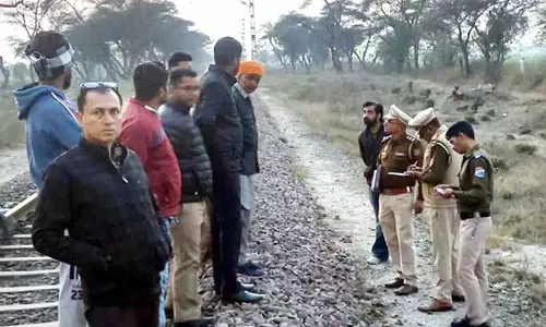 Abohar में छात्र ने फांसी लगाकर जान दे दी Abohar में छात्र ने फांसी लगाकर जान दे दी