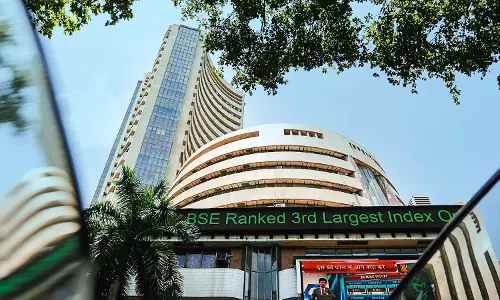 Mumbai: सेंसेक्स 84 हजार के पार, निवेशकों में उत्साह Mumbai: सेंसेक्स 84 हजार के पार, निवेशकों में उत्साह
