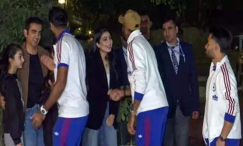 Sports: खिलाड़ियों और सपोर्ट स्टाफ का फैमिली गेदरिंग मोमेंट Sports: खिलाड़ियों और सपोर्ट स्टाफ का फैमिली गेदरिंग मोमेंट