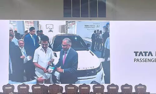 CM Stalin ने रानीपेट में 9,000 करोड़ रुपये के टाटा मोटर्स-जैगुआर लैंड रोवर प्लांट का उद्घाटन किया