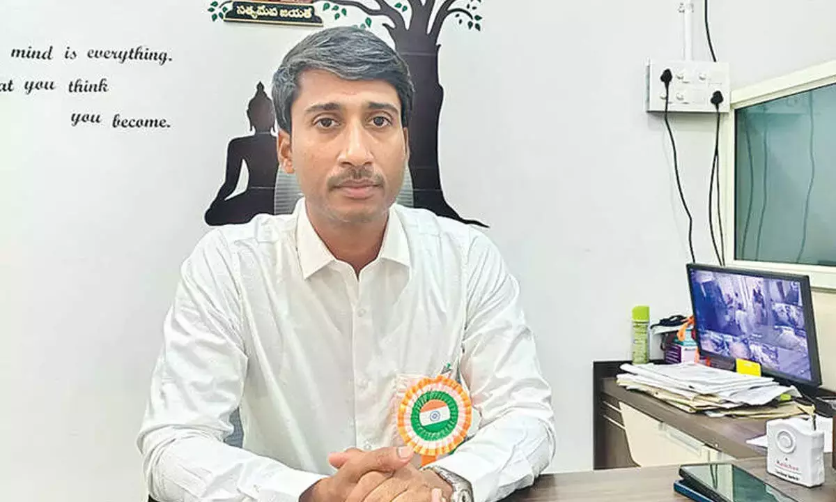 Andhra: ‘अवैध मिट्टी, रेत खनन और परिवहन के खिलाफ सख्त कार्रवाई’ Andhra: ‘अवैध मिट्टी, रेत खनन और परिवहन के खिलाफ सख्त कार्रवाई’
