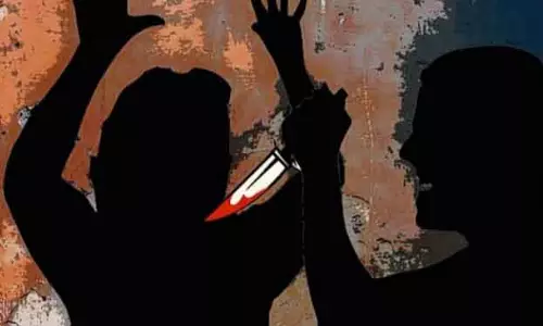 Dhenkanal पिता ने बेटे की चाकू मारकर हत्या कर दी Dhenkanal पिता ने बेटे की चाकू मारकर हत्या कर दी