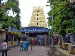 Shivratri महोत्सव श्रीशैलम घाट रोड पर भारी ट्रैफिक जाम Shivratri महोत्सव श्रीशैलम घाट रोड पर भारी ट्रैफिक जाम
