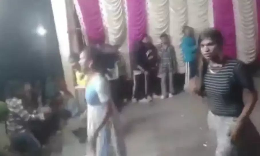 अधिकारियों ने वायरल school डांस वीडियो पर सफाई दी, डिप्टी वार्डन सस्पेंड अधिकारियों ने वायरल school डांस वीडियो पर सफाई दी, डिप्टी वार्डन सस्पेंड