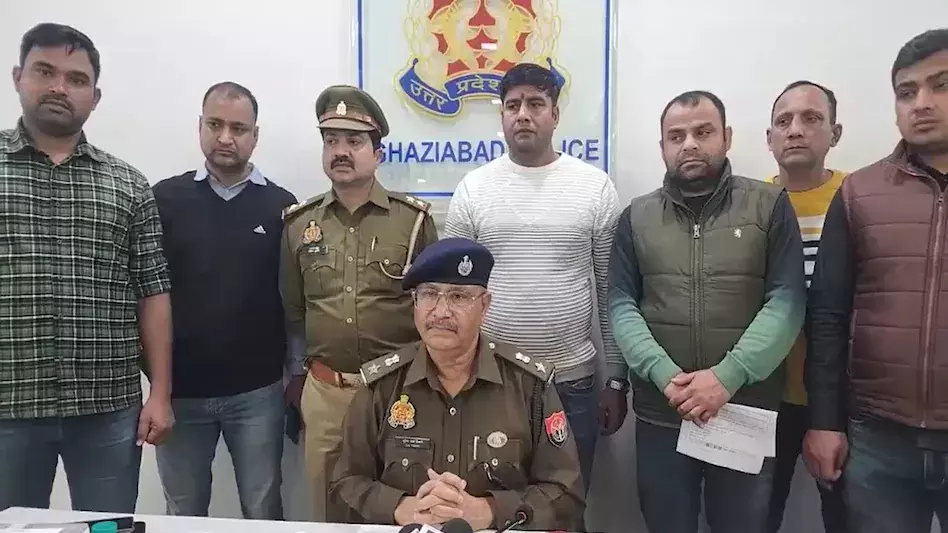 Ghaziabad: लिवर दवा की फर्जी फैक्ट्री का पर्दाफाश, 5 गिरफ्तार