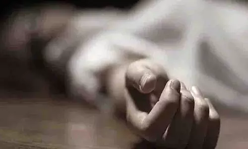 Ummanthalapalli में पारिवारिक विवाद के चलते महिला सिरिशा ने बच्चों के साथ आत्महत्या की कोशिश की