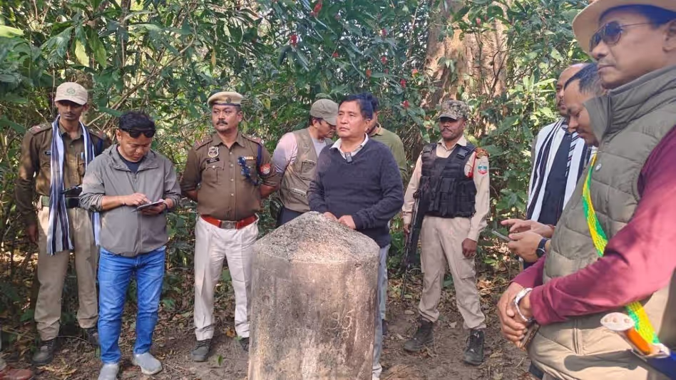 Assam -अरुणाचल सीमा विवाद में बड़ी सफलता मिली, सीमा स्तंभ लगाने का काम शुरू Assam -अरुणाचल सीमा विवाद में बड़ी सफलता मिली, सीमा स्तंभ लगाने का काम शुरू