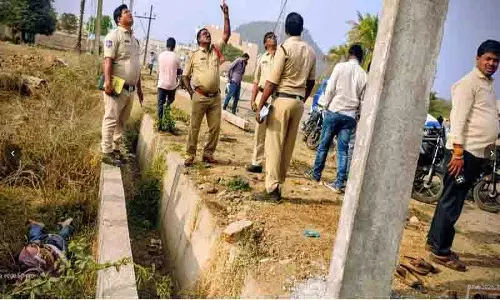 सिंगरेनी Cable Operator की इलेंडू में करंट लगने से मौत सिंगरेनी Cable Operator की इलेंडू में करंट लगने से मौत