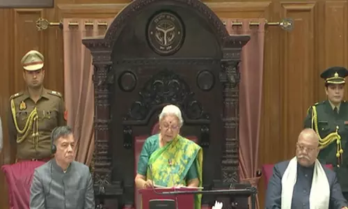 Lucknow: बजट सत्र में विरोध-शोर, राज्यपाल का अभिभाषण जारी