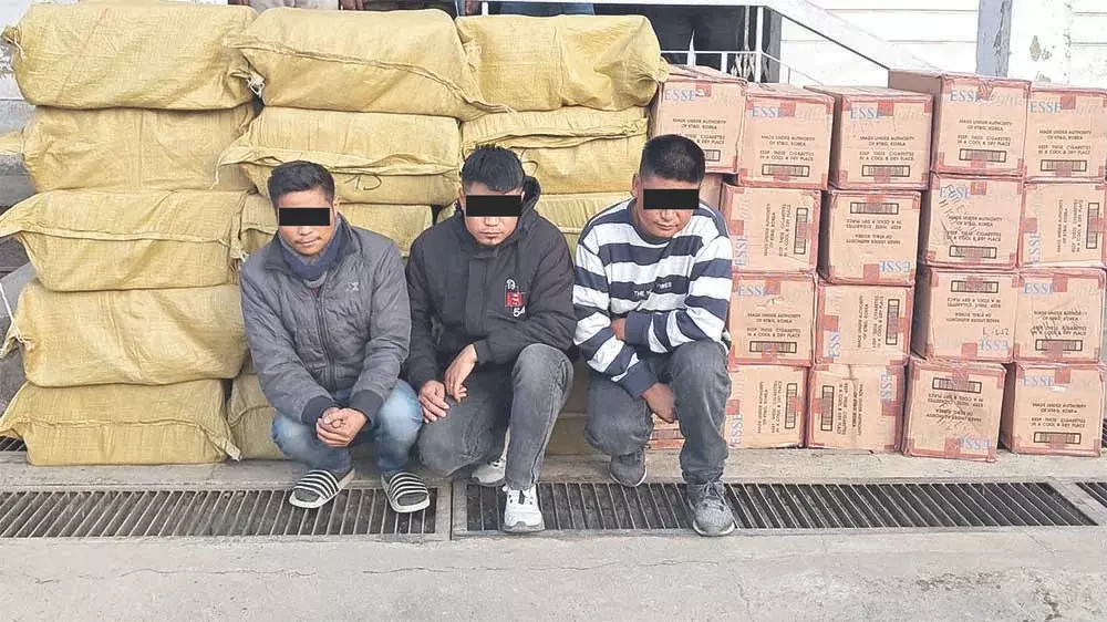 Nagaland : नारकोटिक्स सेल ने 75 लाख रुपये की संदिग्ध हेरोइन और विदेशी सिगरेट ज़ब्त कीं Nagaland : नारकोटिक्स सेल ने 75 लाख रुपये की संदिग्ध हेरोइन और विदेशी सिगरेट ज़ब्त कीं