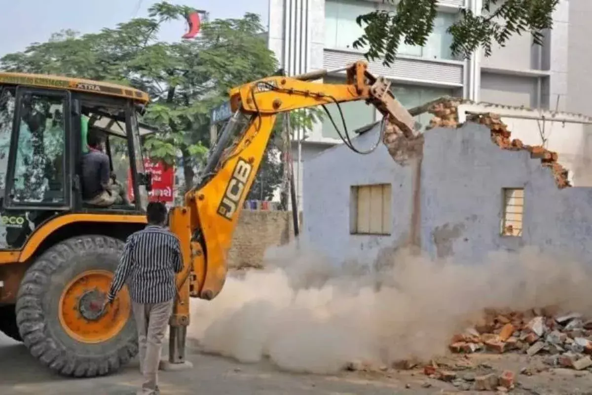 Jaipur: जेडीए दस्ते ने तीन सड़कों से अतिक्रमण हटाया Jaipur: जेडीए दस्ते ने तीन सड़कों से अतिक्रमण हटाया