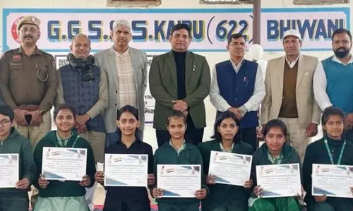 Bhiwani: सीजेएम पवन कुमार का संदेश: सुरक्षित इंटरनेट, सुरक्षित समाज Bhiwani: सीजेएम पवन कुमार का संदेश: सुरक्षित इंटरनेट, सुरक्षित समाज