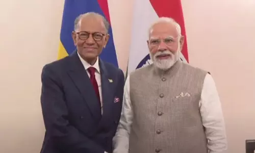 PM रामगुलाम ने प्रधानमंत्री मोदी से की फोन पर बात PM रामगुलाम ने प्रधानमंत्री मोदी से की फोन पर बात