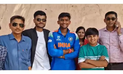 खिलन पटेल का Modasa में भव्य स्वागत, उन्होंने अरावली के लोगों का धन्यवाद किया खिलन पटेल का Modasa में भव्य स्वागत, उन्होंने अरावली के लोगों का धन्यवाद किया
