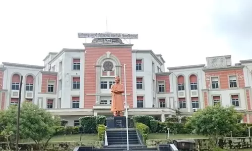 CSVTU में पीएचडी शोधार्थियों से फीस की ठगी, कर्मचारी सुनील कुमार प्रसाद गिरफ्तार