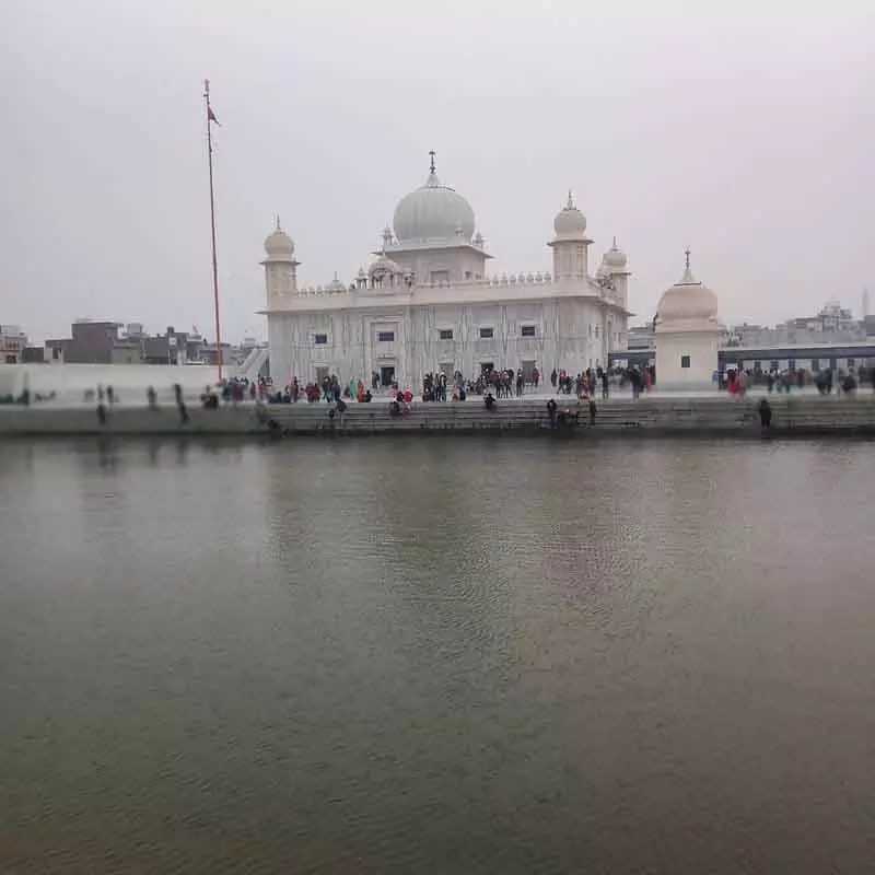 Sirsa का तीर्थस्थल: गुरु नानक का ध्यान स्थल, इतिहास और आस्था का संगम Sirsa का तीर्थस्थल: गुरु नानक का ध्यान स्थल, इतिहास और आस्था का संगम
