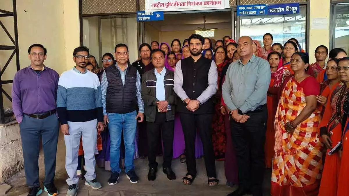 MP : संकल्प से समाधान अभियान के तहत 423 नेत्र रोगियों का इलाज MP : संकल्प से समाधान अभियान के तहत 423 नेत्र रोगियों का इलाज