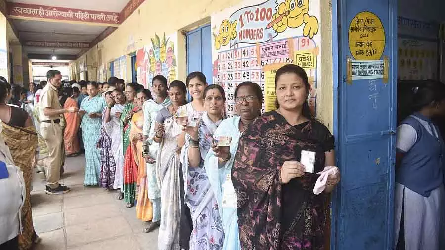 Maharashtra में जिला परिषद, पंचायत समिति चुनावों के लिए वोटों की गिनती जारी है Maharashtra में जिला परिषद, पंचायत समिति चुनावों के लिए वोटों की गिनती जारी है