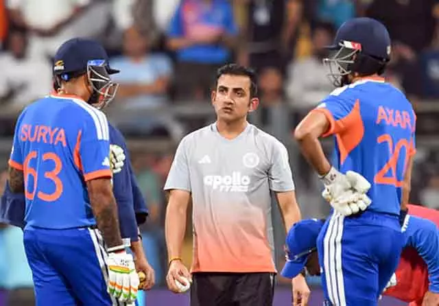 T20 World Cup 2026: कोच गौतम गंभीर ने टीम इंडिया के खिलाड़ियों के लिए एक खास डिनर होस्ट किया T20 World Cup 2026: कोच गौतम गंभीर ने टीम इंडिया के खिलाड़ियों के लिए एक खास डिनर होस्ट किया