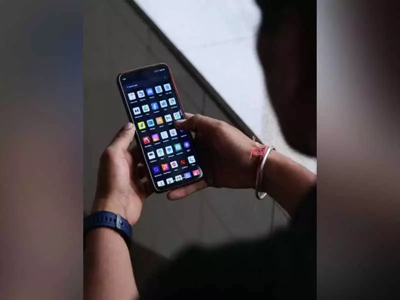 Punjab: पोषण अभियान के तहत सेलफोन खरीदने में काफी देरी Punjab: पोषण अभियान के तहत सेलफोन खरीदने में काफी देरी
