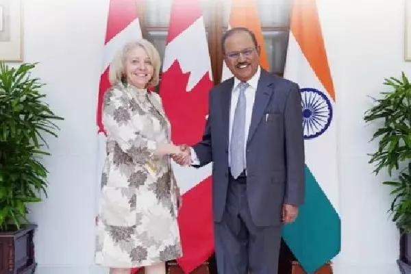 NSA अजीत डोभाल ने कनाडा में उच्च स्तरीय बातचीत की NSA अजीत डोभाल ने कनाडा में उच्च स्तरीय बातचीत की