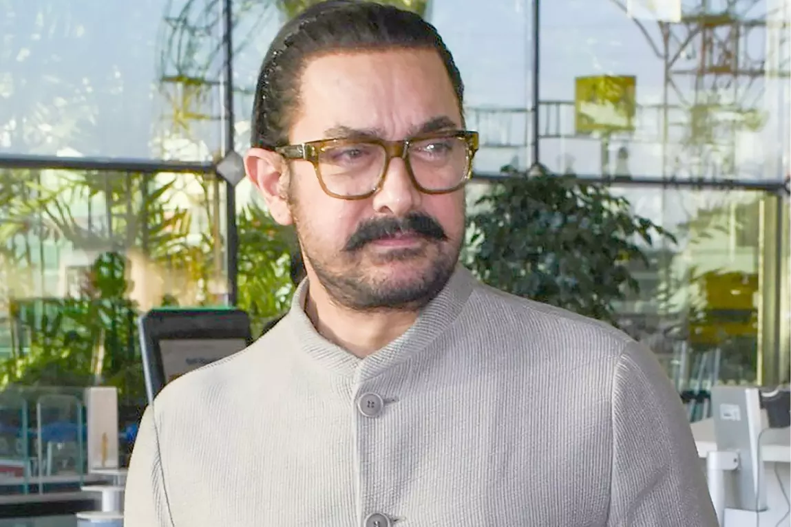 WB कॉलेज मामले पर शोर के बीच आमिर खान का अरिजीत सिंह को सपोर्ट WB कॉलेज मामले पर शोर के बीच आमिर खान का अरिजीत सिंह को सपोर्ट