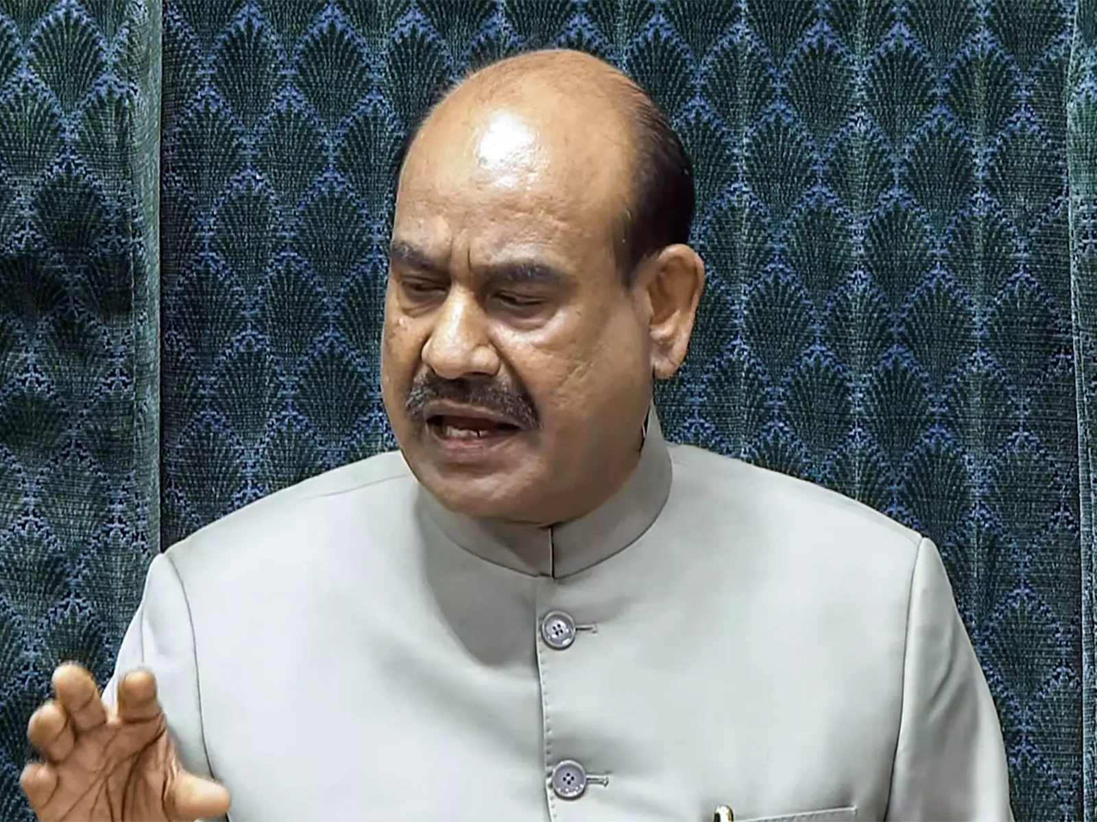 सूत्रों के अनुसार, विपक्ष लोकसभा अध्यक्ष Om Birla के खिलाफ अविश्वास प्रस्ताव लाने की योजना बना रहा सूत्रों के अनुसार, विपक्ष लोकसभा अध्यक्ष Om Birla के खिलाफ अविश्वास प्रस्ताव लाने की योजना बना रहा