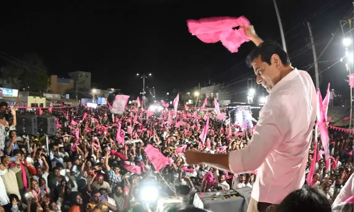 कांग्रेस ने BRS की चुनावी रणनीति पर आपत्ति जताई कांग्रेस ने BRS की चुनावी रणनीति पर आपत्ति जताई