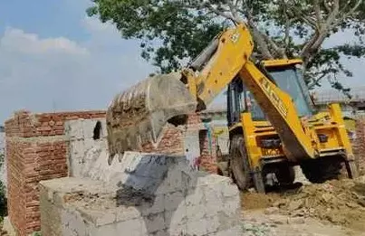 Farrukhabad: पीडब्ल्यूडी भूमि पर अतिक्रमण का गंभीर आरोप Farrukhabad: पीडब्ल्यूडी भूमि पर अतिक्रमण का गंभीर आरोप