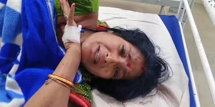Bhadrak में लव मैरिज को लेकर हुए झगड़े में छह लोग घायल Bhadrak में लव मैरिज को लेकर हुए झगड़े में छह लोग घायल