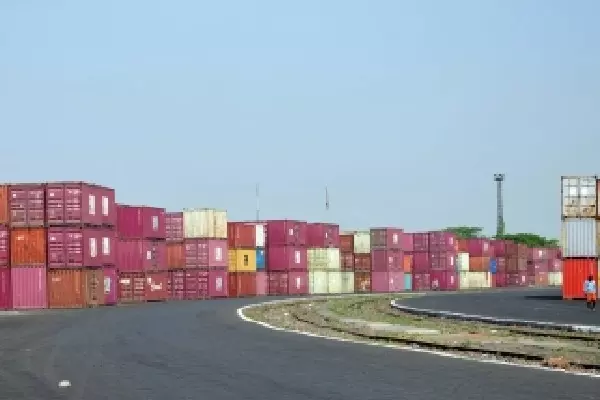 Exports में गिरावट के कारण पाकिस्तान का व्यापार घाटा 44 प्रतिशत बढ़ गया Exports में गिरावट के कारण पाकिस्तान का व्यापार घाटा 44 प्रतिशत बढ़ गया