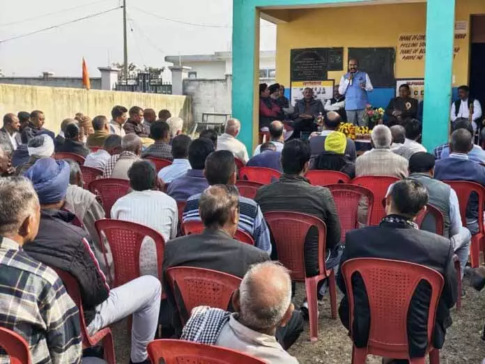 MLA Mohan Lal ने जाढ़ में पंचायत घर का शिलान्यास किया MLA Mohan Lal ने जाढ़ में पंचायत घर का शिलान्यास किया